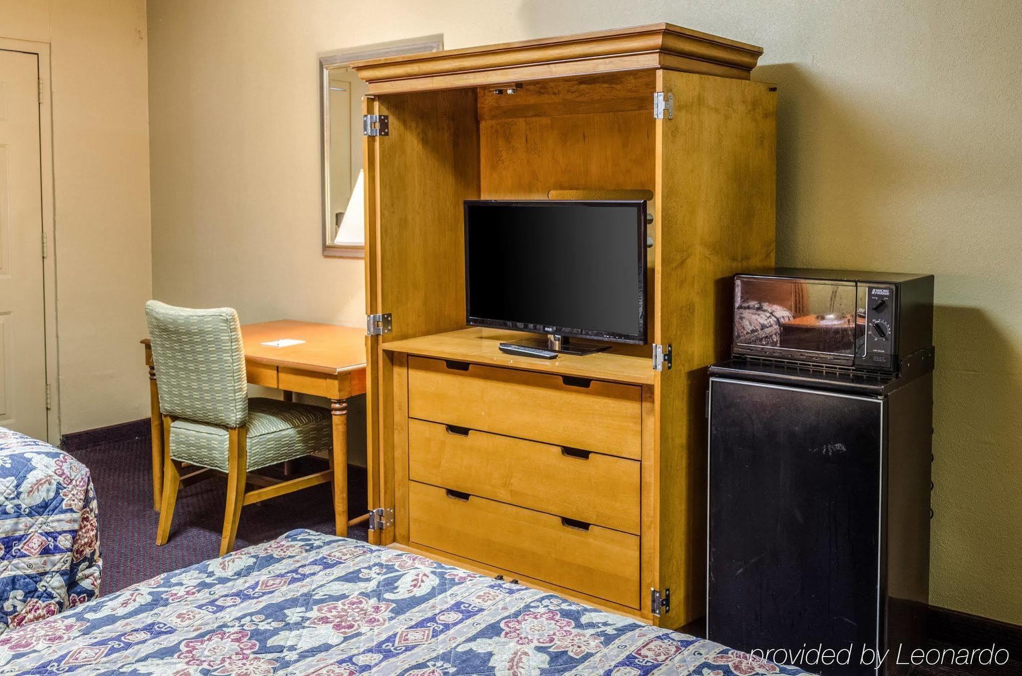 Rodeway Inn Indianola מראה חיצוני תמונה