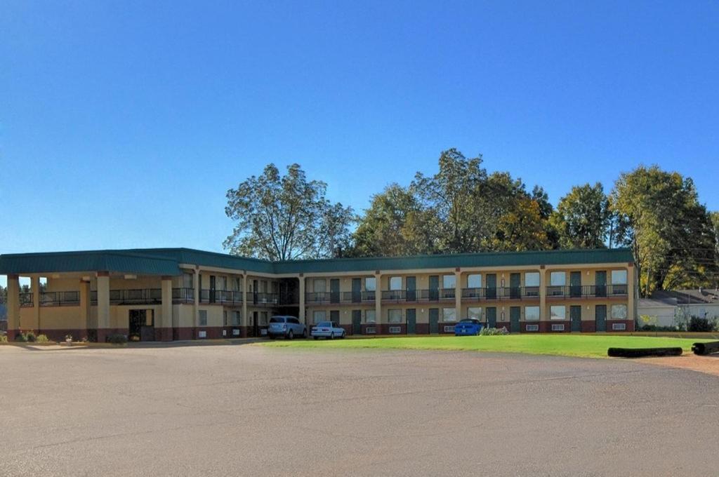 Rodeway Inn Indianola מראה חיצוני תמונה