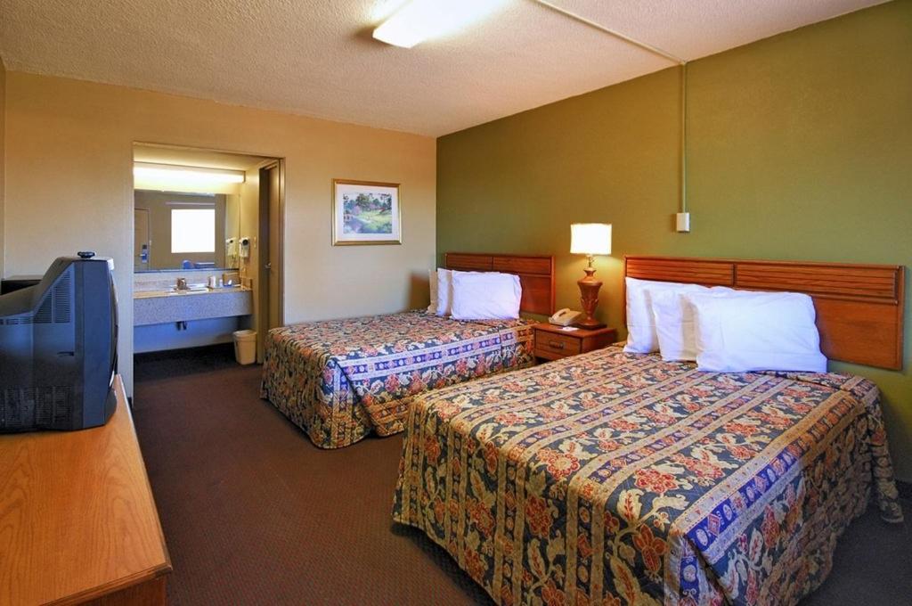 Rodeway Inn Indianola חדר תמונה
