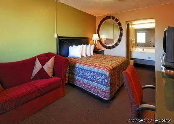 Rodeway Inn Indianola מראה חיצוני תמונה